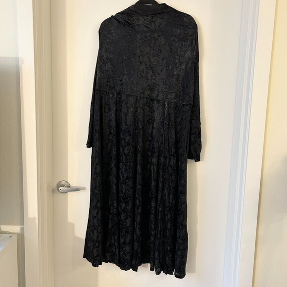 Torrid Skull Print Burnout Velvet Kimono in Black Plus Size 4X NWT - Picture 7 of 9